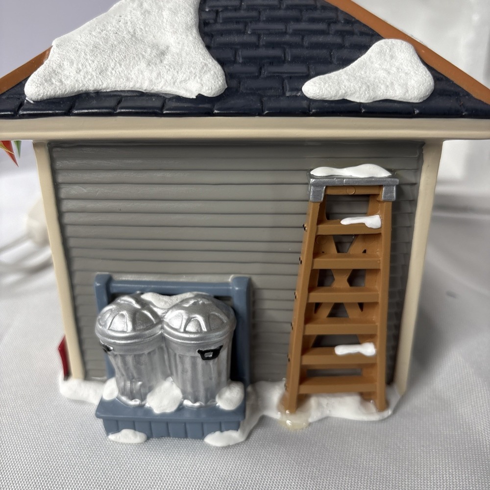 Department 56 Retired Snow Village Another Man's Treasure Garage 1998 - Picture 10 of 12